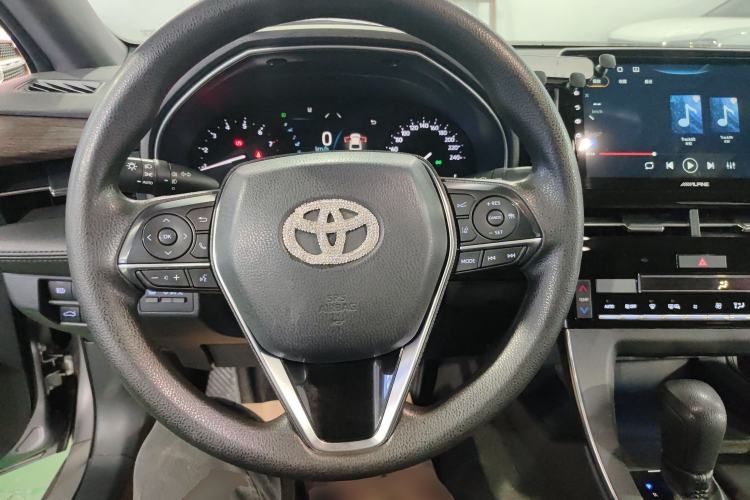 Used Toyota Avalon 2019 2.0L Ambition Edition China VI Steering Wheel