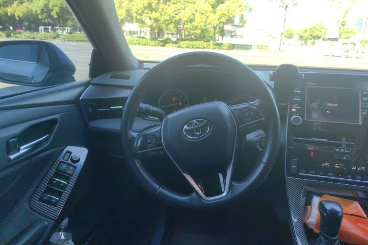 Used Toyota Avalon 2019 2.0L XLE Premium Edition China VI Steering Wheel
