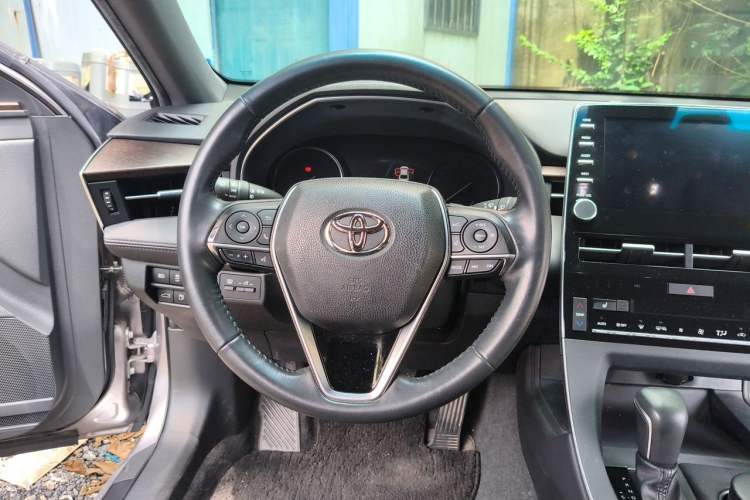 Used Toyota Avalon 2019 2.5L Touring Premium Version China V Standard Steering Wheel