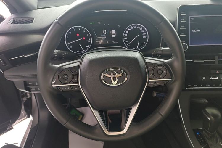 Used Toyota Avalon 2019 2.0L XLE Premium Edition China VI Steering Wheel