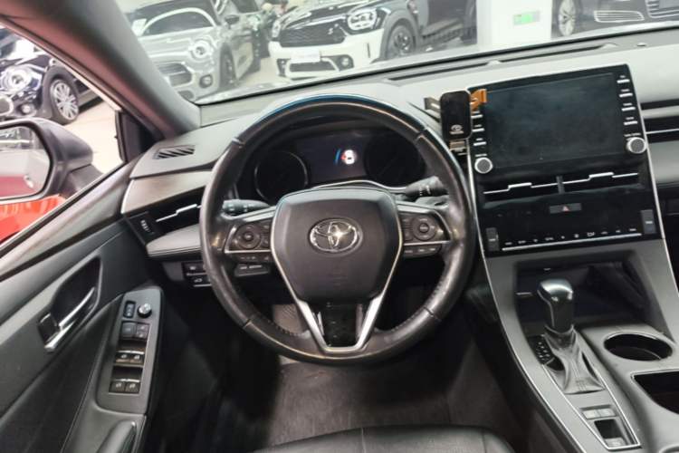 Used Toyota Avalon 2019 2.0L XLE Premium Edition China VI Steering Wheel