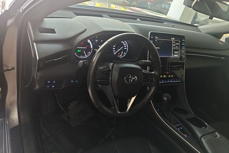 Used Toyota Avalon 2019 Dual-Engine 2.5L Luxury Edition China VI Standard Steering Wheel