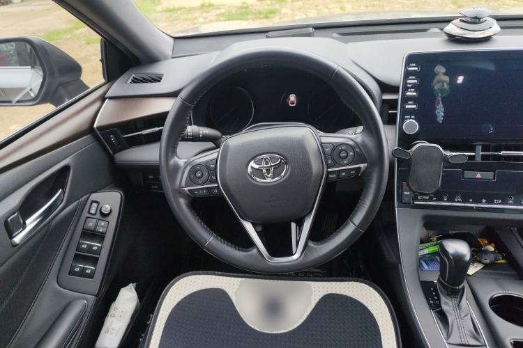 Used Toyota Avalon 2019 2.0L XLE Premium Edition China VI Steering Wheel