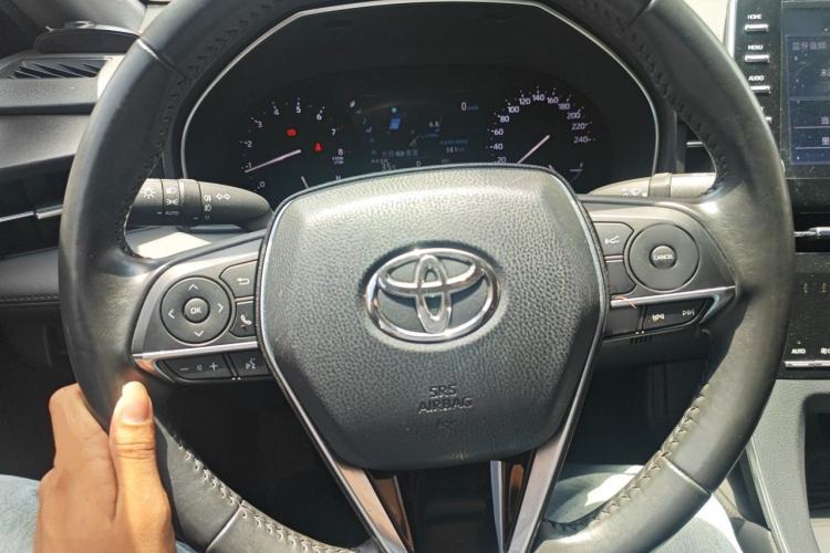 Used Toyota Avalon 2019 2.0L Luxury Edition China VI Standard Steering Wheel
