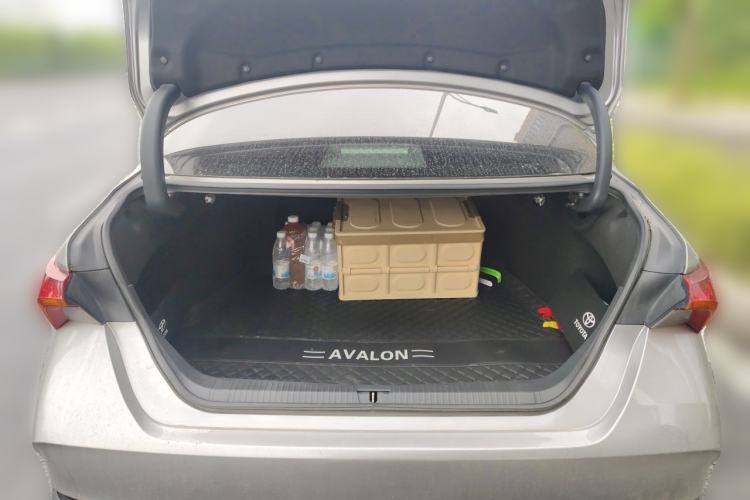 Used Toyota Avalon 2019 Dual-Engine 2.5L Luxury Edition China VI Standard Trunk
