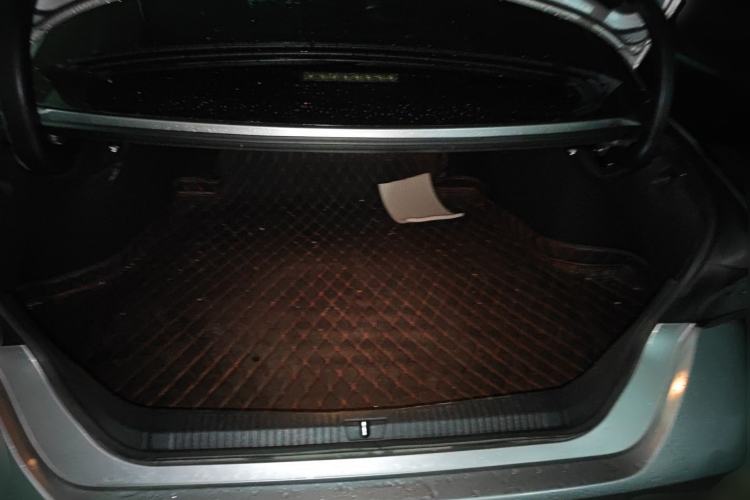 Used Toyota Avalon 2019 Dual-Engine 2.5L XLE Prestige Version China VI Standard Trunk