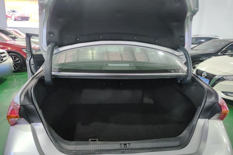 Used Toyota Avalon 2019 2.0L Ambition Edition China VI Trunk