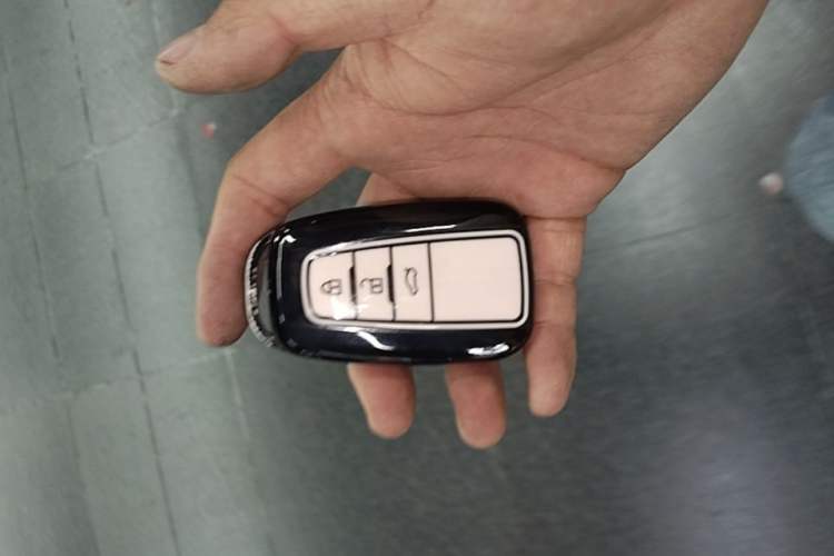 Used Toyota Avalon 2019 2.5L Ambition Version China VI Standard Vehicle Key