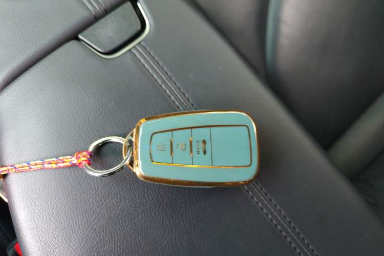 Used Toyota Avalon 2019 2.5L Touring Premium Version China VI Standard Vehicle Key