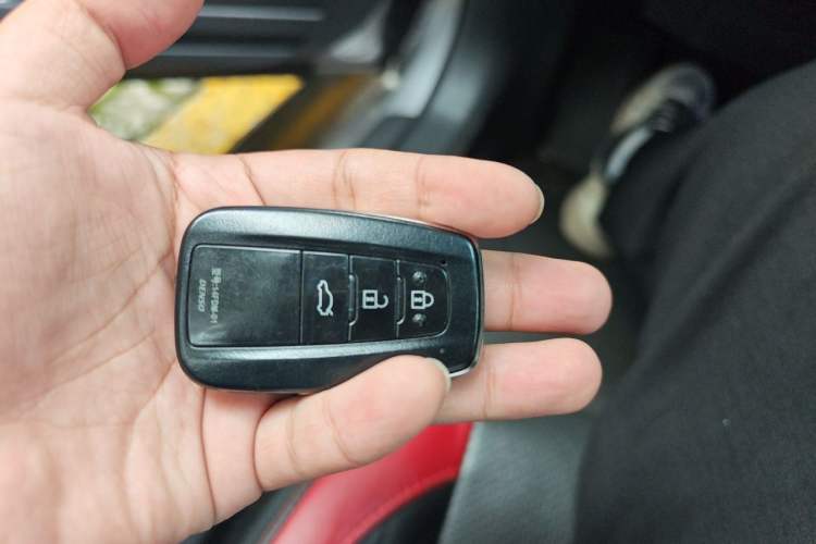 Used Toyota Avalon 2019 2.5L Ambition Version China V Standard Vehicle Key