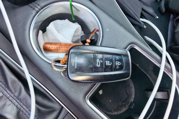 Used Toyota Avalon 2019 2.5L Touring Premium Version China VI Standard Vehicle Key
