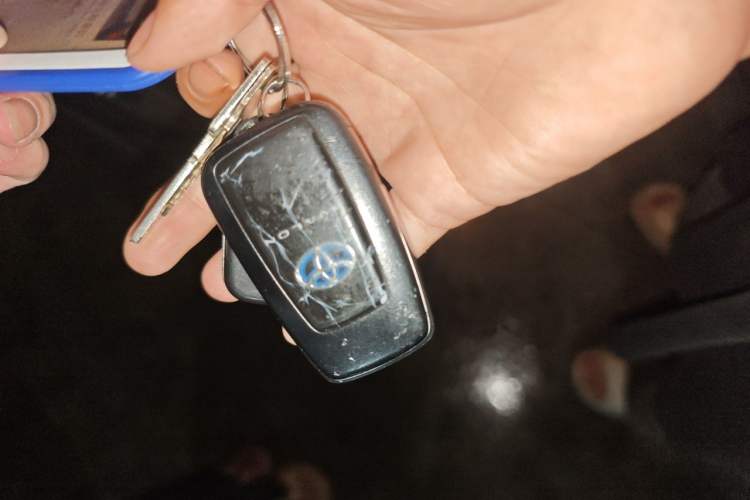 Used Toyota Avalon 2019 Dual-Engine 2.5L Luxury Edition China VI Standard Vehicle Key