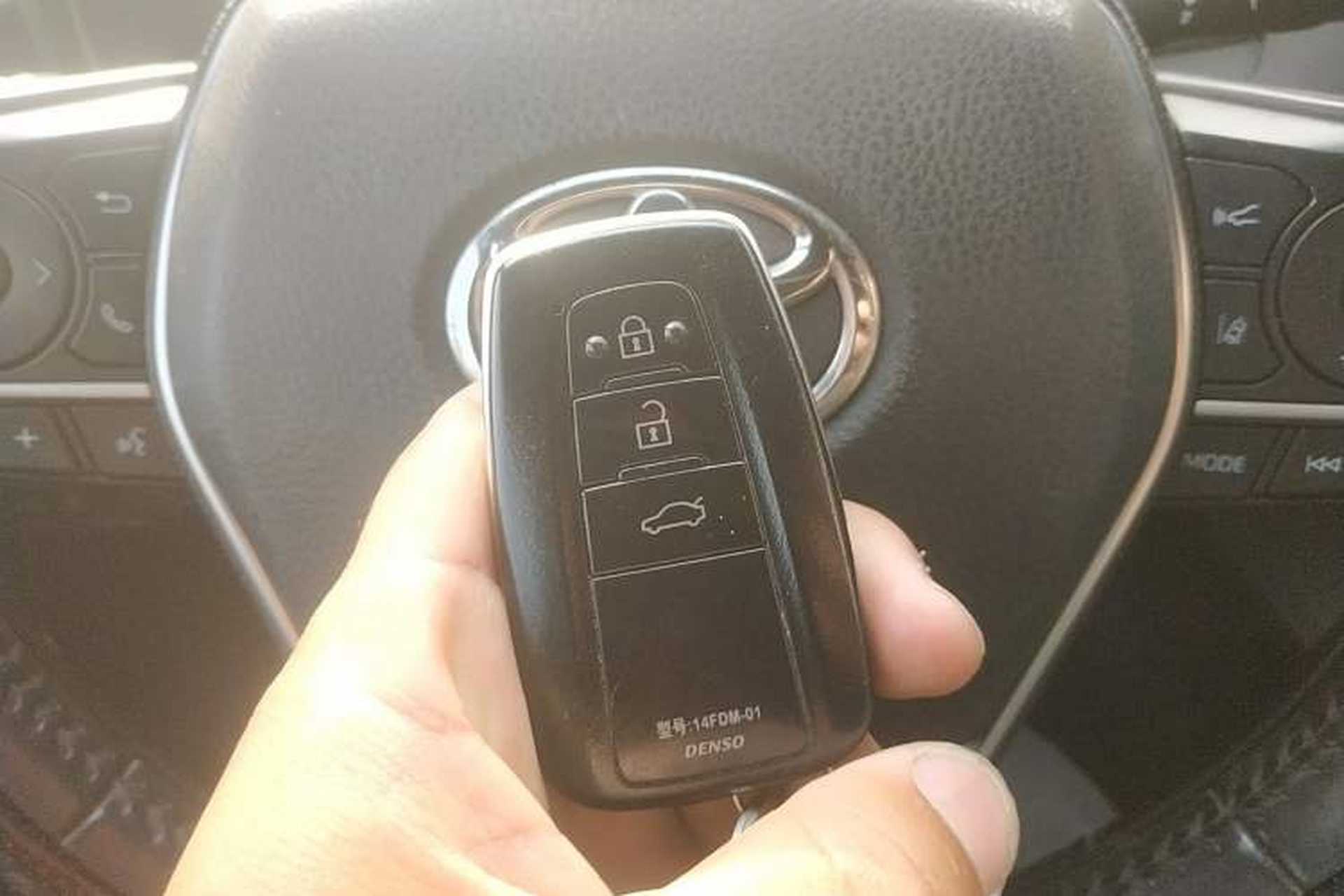 Used Toyota Avalon 2019 2.0L Luxury Edition China VI Standard Vehicle Key