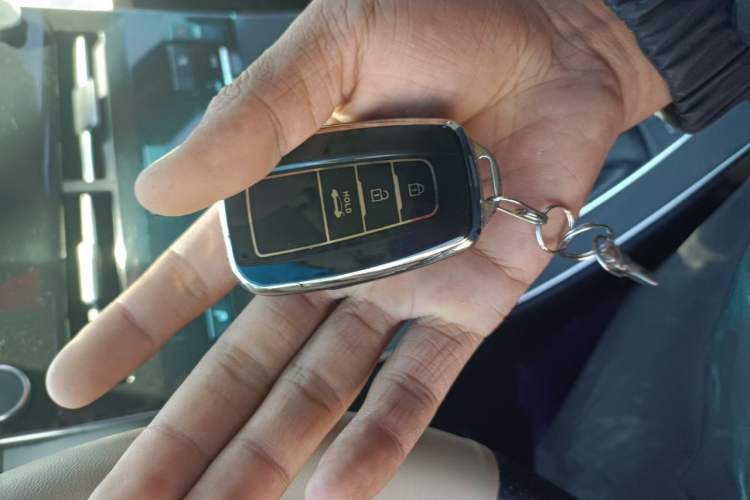 Used Toyota Avalon 2019 2.5L Touring Premium Version China VI Standard Vehicle Key