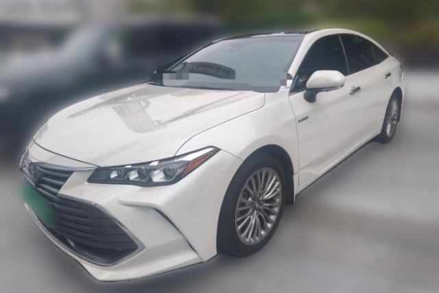 Used Toyota Avalon 2019 Dual-Engine 2.5L XLE Prestige Version China VI Standard