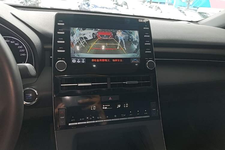 Used Toyota Avalon 2019 2.0L XLE Premium Edition China VI Audio And AC Panel