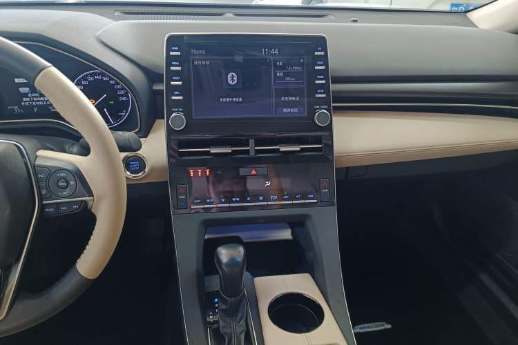 Used Toyota Avalon 2019 2.0L XLE Premium Edition China VI Audio And AC Panel