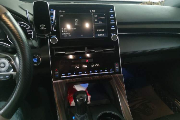 Used Toyota Avalon 2019 2.0L XLE Premium Edition China VI Audio And AC Panel