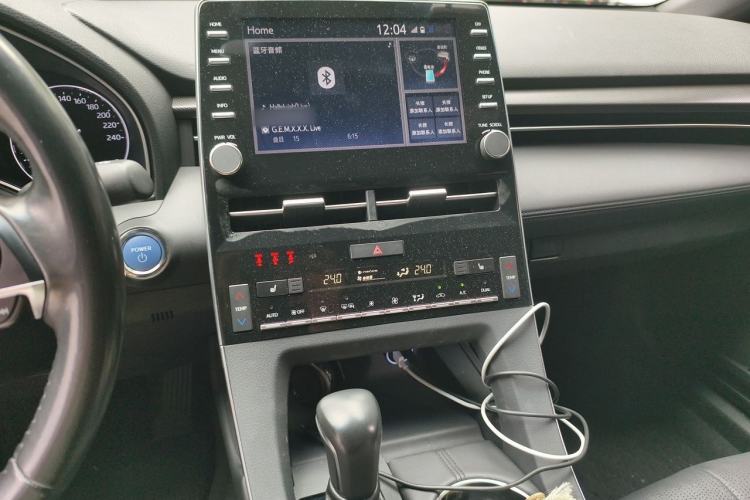 Used Toyota Avalon 2019 Dual-Engine 2.5L XLE Prestige Version China VI Standard Audio And AC Panel