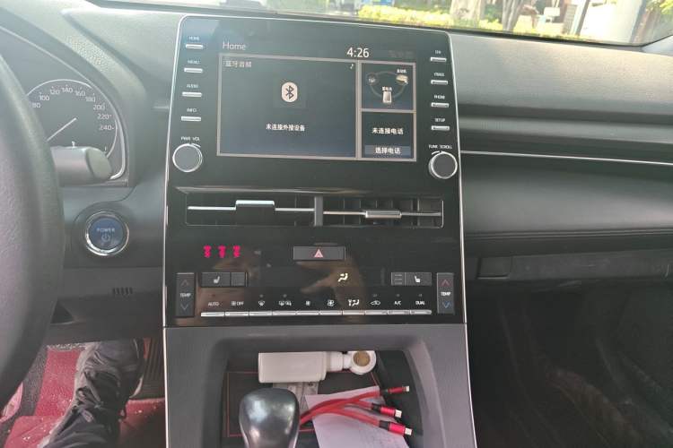Used Toyota Avalon 2019 Dual-Engine 2.5L XLE Prestige Version China VI Standard Audio And AC Panel
