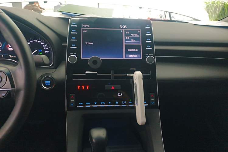 Used Toyota Avalon 2019 2.0L Luxury Edition China VI Standard Audio And AC Panel