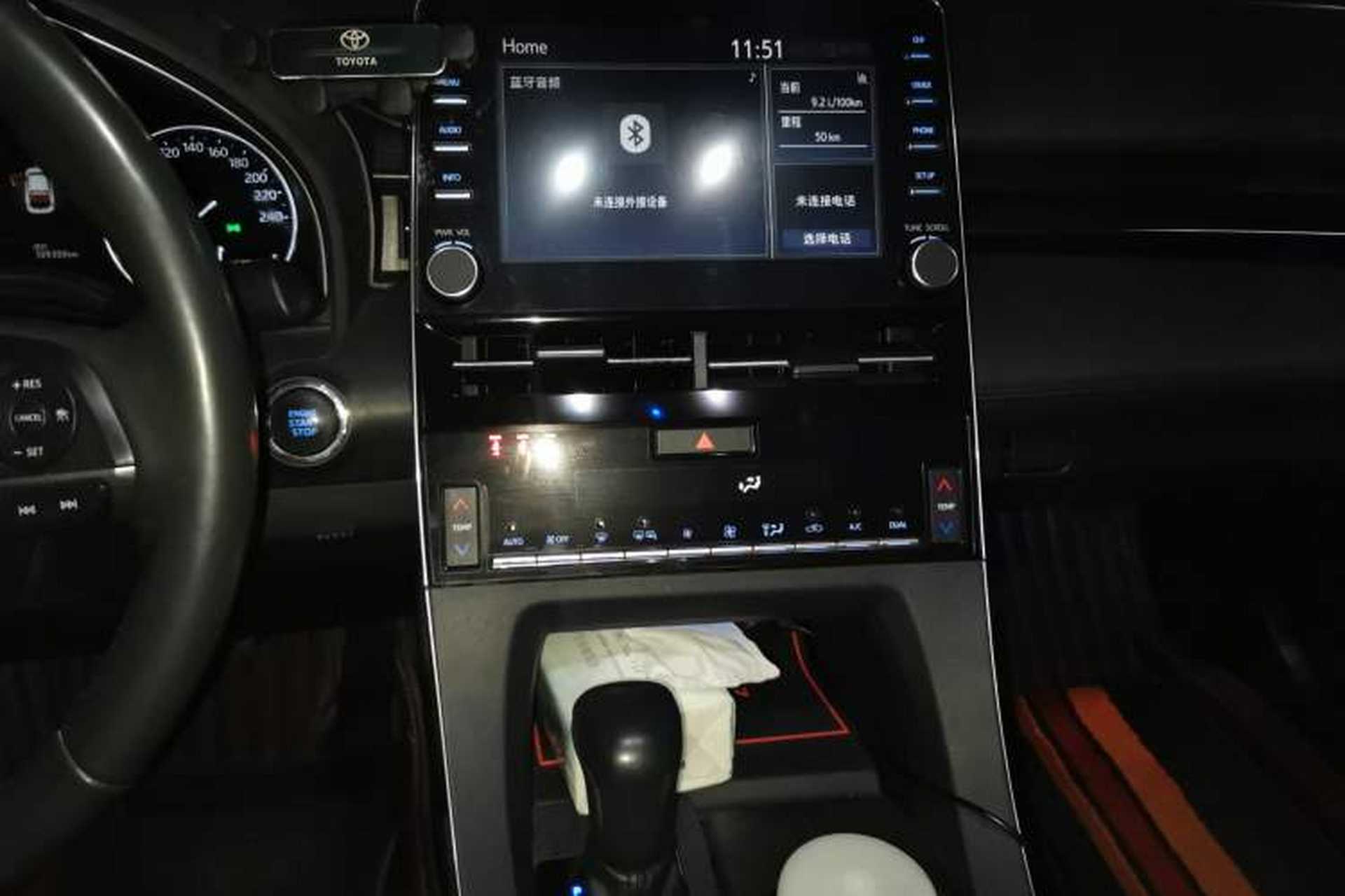 Used Toyota Avalon 2019 2.0L XLE Premium Edition China VI Audio And AC Panel