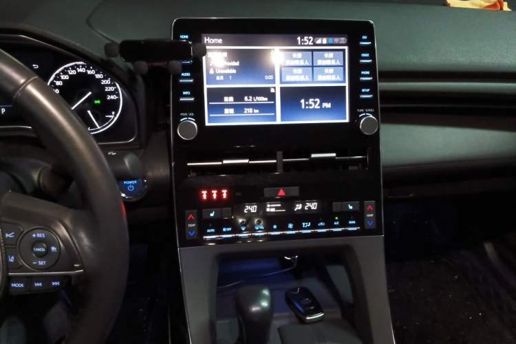 Used Toyota Avalon 2019 Dual-Engine 2.5L XLE Prestige Version China V Standard Audio And AC Panel