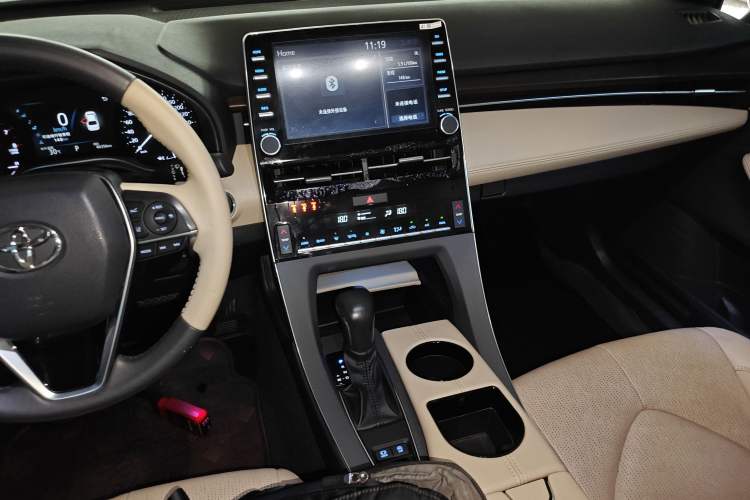Used Toyota Avalon 2019 2.0L Luxury Edition China VI Standard Audio And AC Panel
