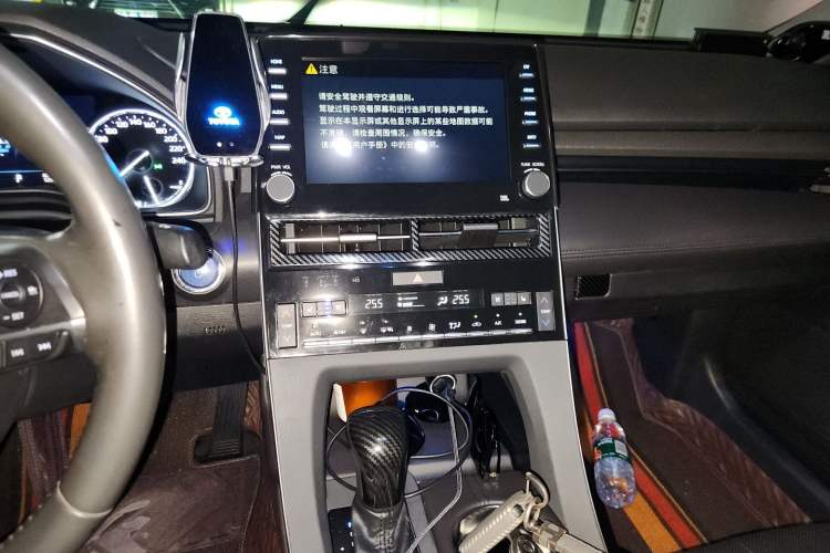 Used Toyota Avalon 2019 Dual-Engine 2.5L Limited Flagship Edition China VI Standard Audio And AC Panel