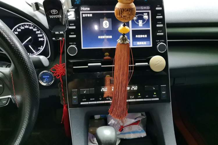 Used Toyota Avalon 2019 Dual-Engine 2.5L XLE Prestige Version China VI Standard Audio And AC Panel
