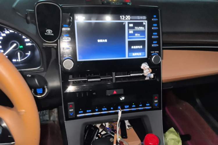 Used Toyota Avalon 2019 2.0L Ambition Edition China VI Audio And AC Panel
