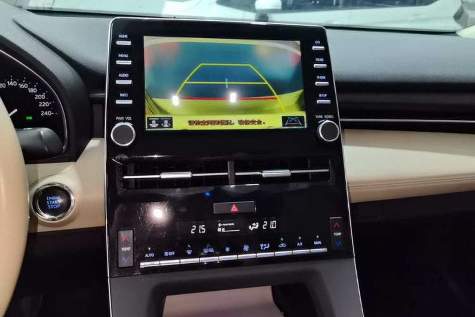 Used Toyota Avalon 2019 2.0L Luxury Edition China VI Standard Audio And AC Panel