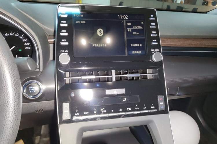 Used Toyota Avalon 2019 2.0L Ambition Edition China VI Audio And AC Panel