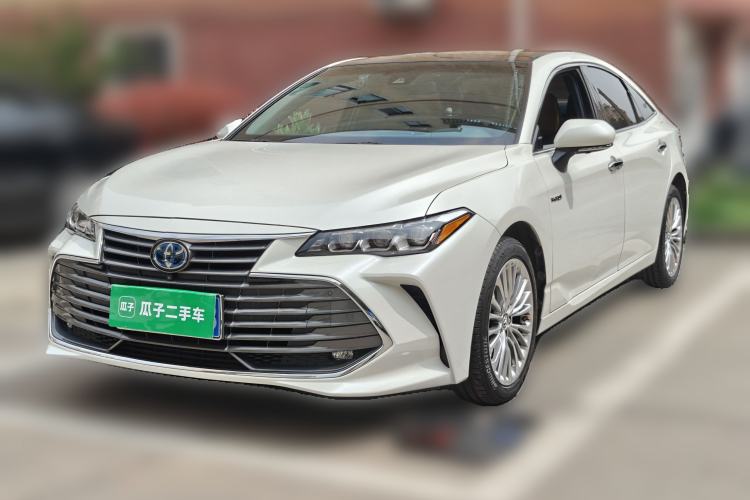 Used Toyota Avalon 2019 Dual-Engine 2.5L XLE Prestige Version China VI Standard