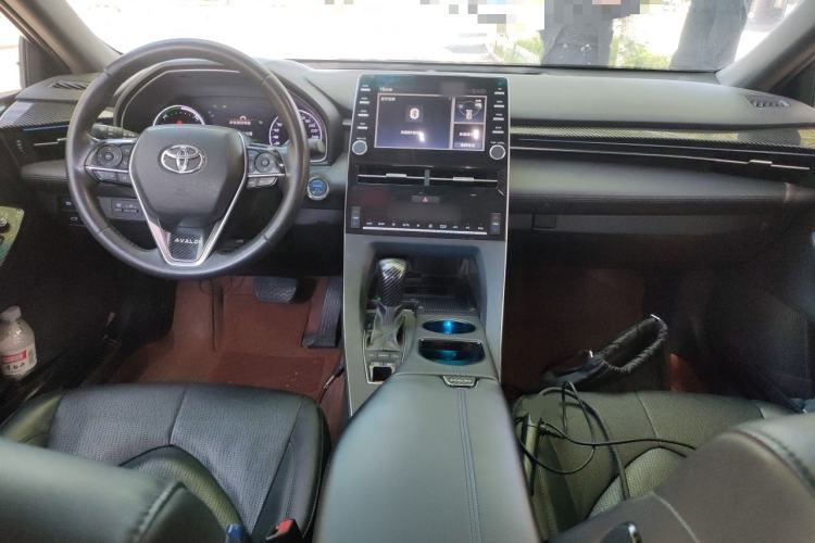 Used Toyota Avalon 2019 Dual-Engine 2.5L Luxury Edition China VI Standard Center Console