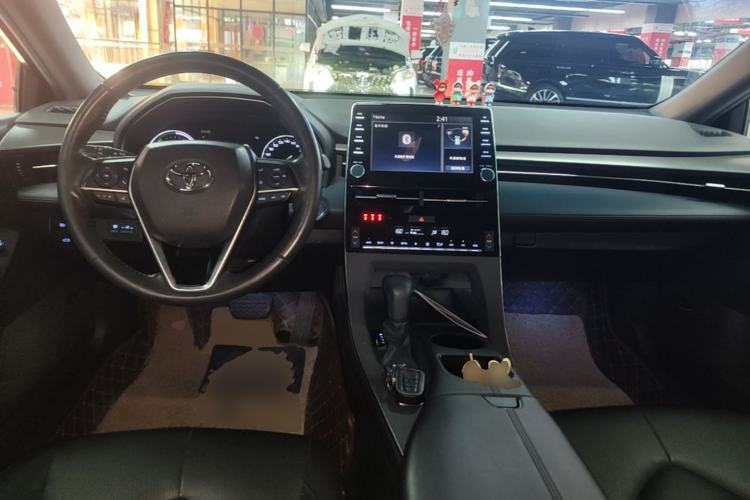 Used Toyota Avalon 2019 Dual-Engine 2.5L Luxury Edition China VI Standard Center Console