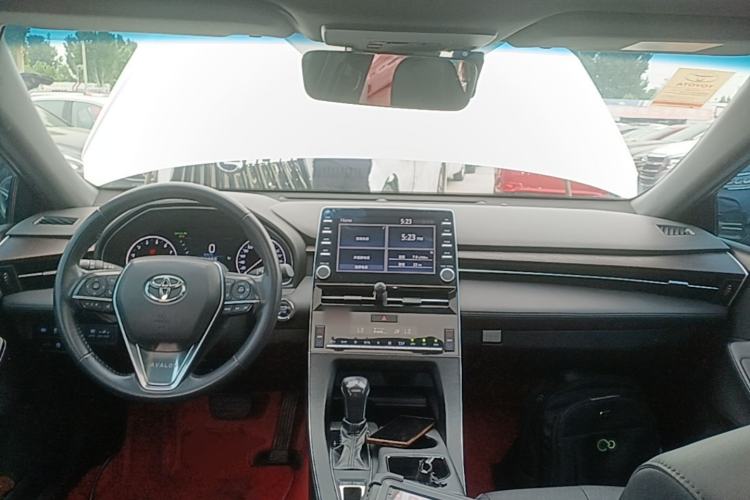 Used Toyota Avalon 2019 2.0L XLE Premium Edition China VI Center Console