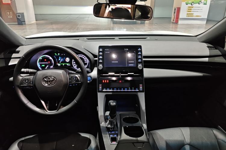 Used Toyota Avalon 2019 Dual-Engine 2.5L Luxury Edition China VI Standard Center Console