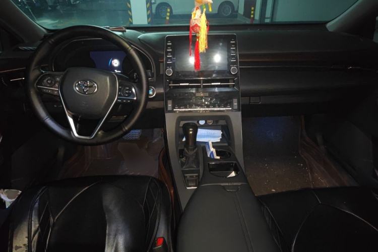 Used Toyota Avalon 2019 2.0L Luxury Edition China VI Standard Center Console