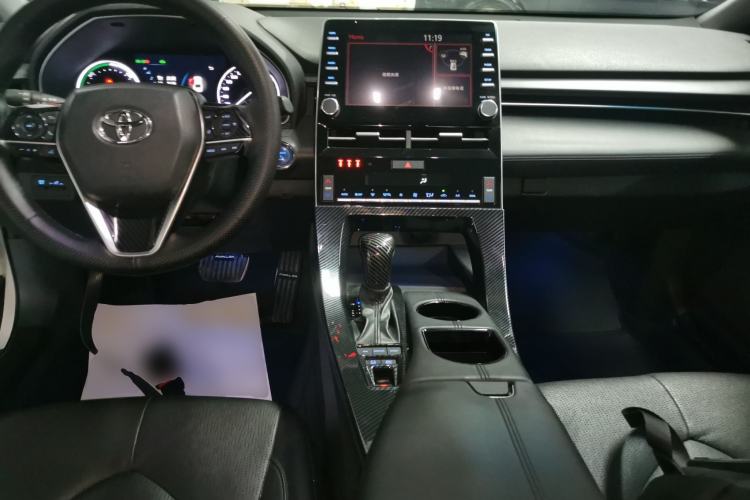 Used Toyota Avalon 2019 Dual-Engine 2.5L Luxury Edition China VI Standard Center Console