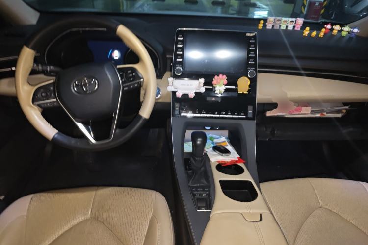 Used Toyota Avalon 2019 Dual-Engine 2.5L Luxury Edition China VI Standard Center Console