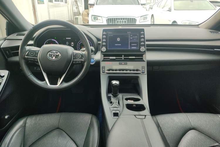 Used Toyota Avalon 2019 Dual-Engine 2.5L Luxury Edition China VI Standard Center Console