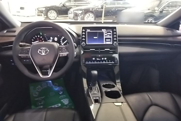 Used Toyota Avalon 2019 2.0L Ambition Edition China VI Center Console