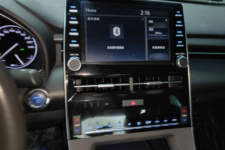 Used Toyota Avalon 2019 Dual-Engine 2.5L Luxury Edition China VI Standard Center Console