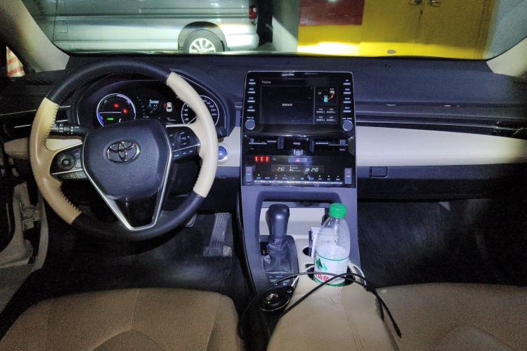 Used Toyota Avalon 2019 Dual-Engine 2.5L Luxury Edition China VI Standard Center Console