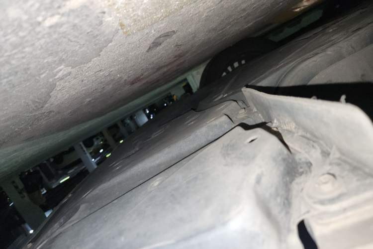 Used Toyota Avalon 2019 Dual-Engine 2.5L Limited Flagship Edition China VI Standard Chassis Front