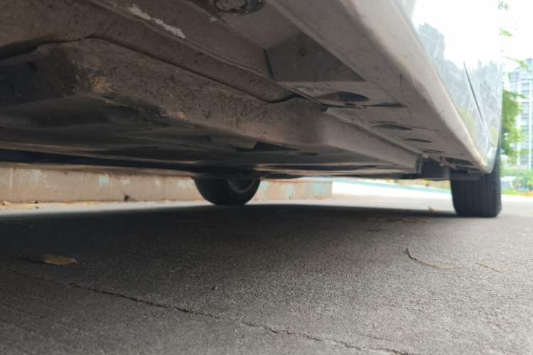 Used Toyota Avalon 2019 2.0L Luxury Edition China VI Standard Chassis Front Left