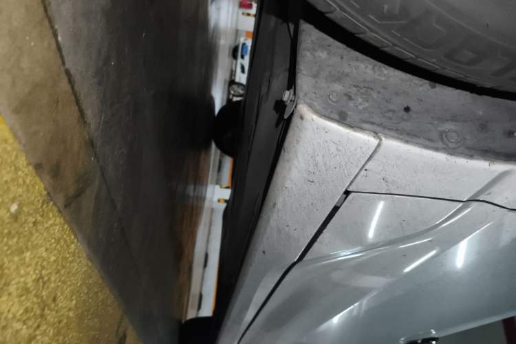 Used Toyota Avalon 2019 2.0L Luxury Edition China VI Standard Chassis Front Left