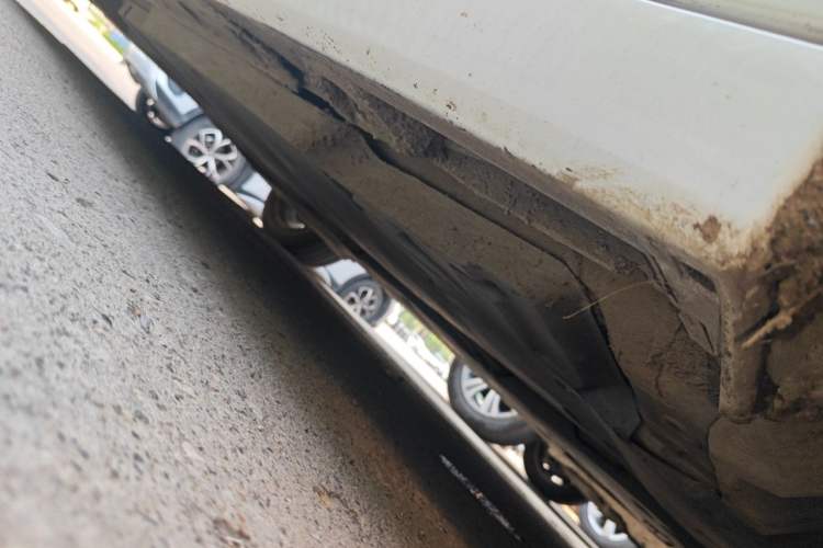 Used Toyota Avalon 2019 2.0L Luxury Edition China VI Standard Chassis Front Right