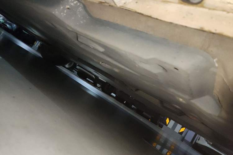 Used Toyota Avalon 2019 2.0L Luxury Edition China VI Standard Chassis Front Right